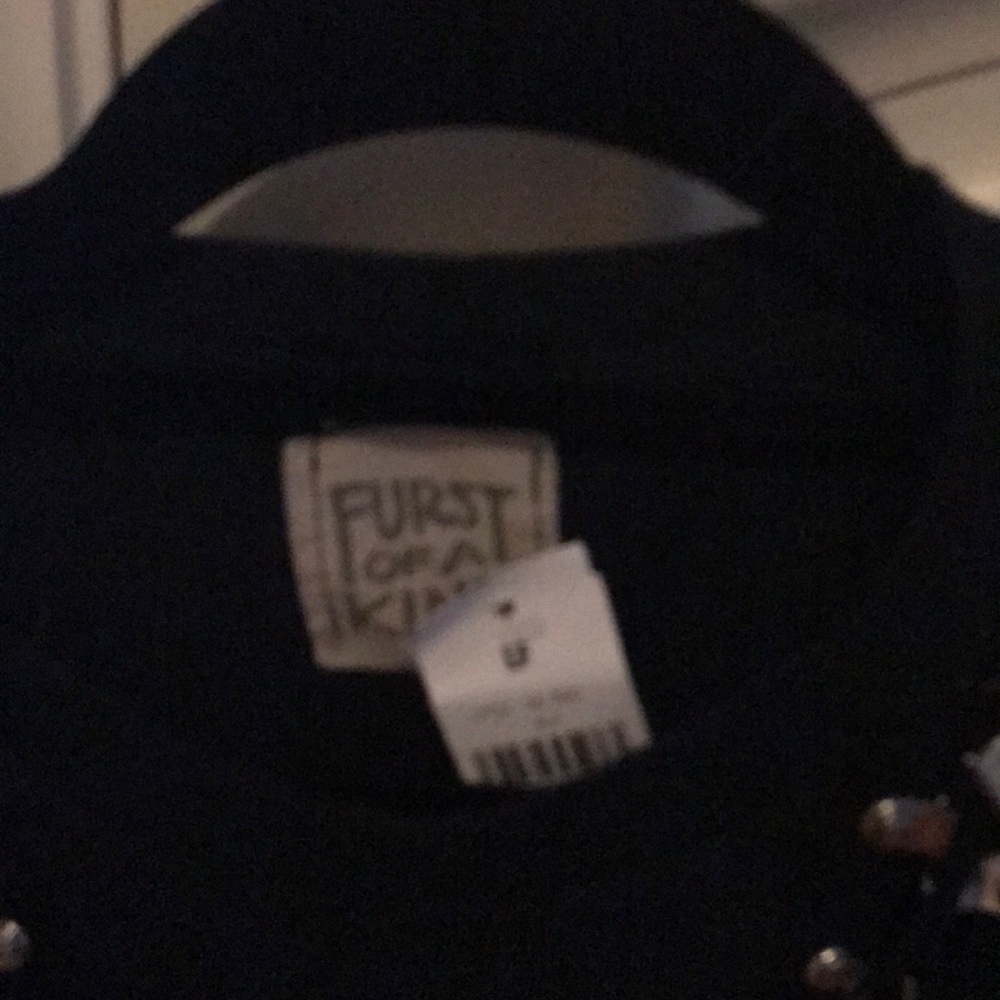 Top - Picture 4 of 4